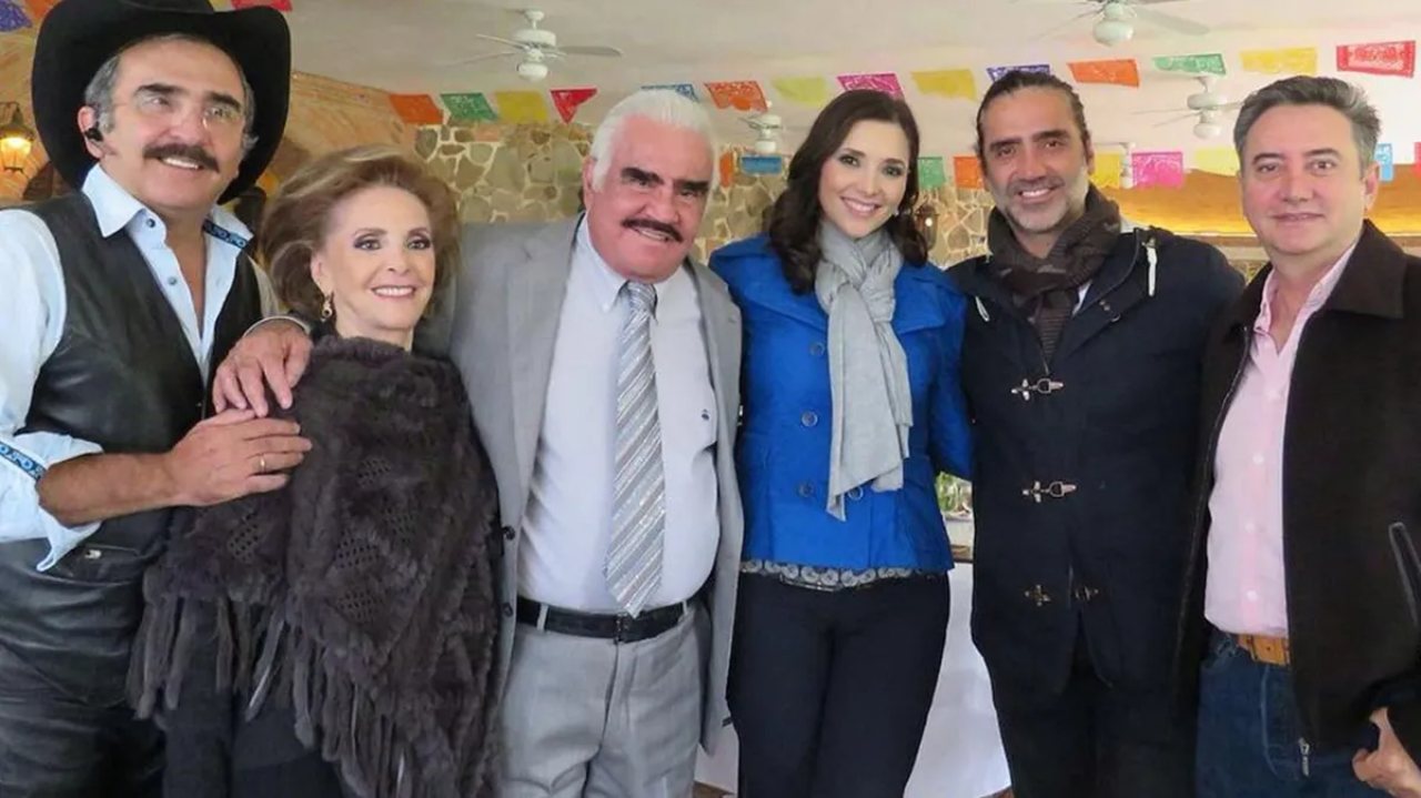 Hijos de Vicente Fernandez juntos