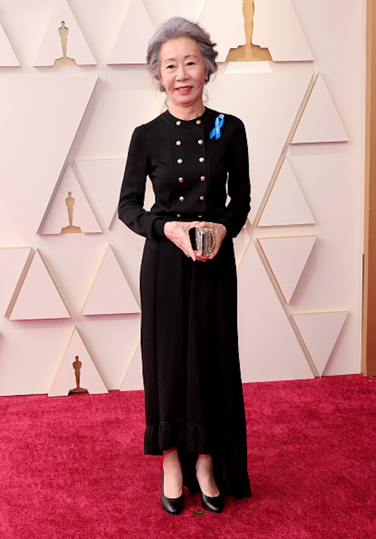 Yoo Yeo-Jeong en la alfombra roja premios Oscar 2022