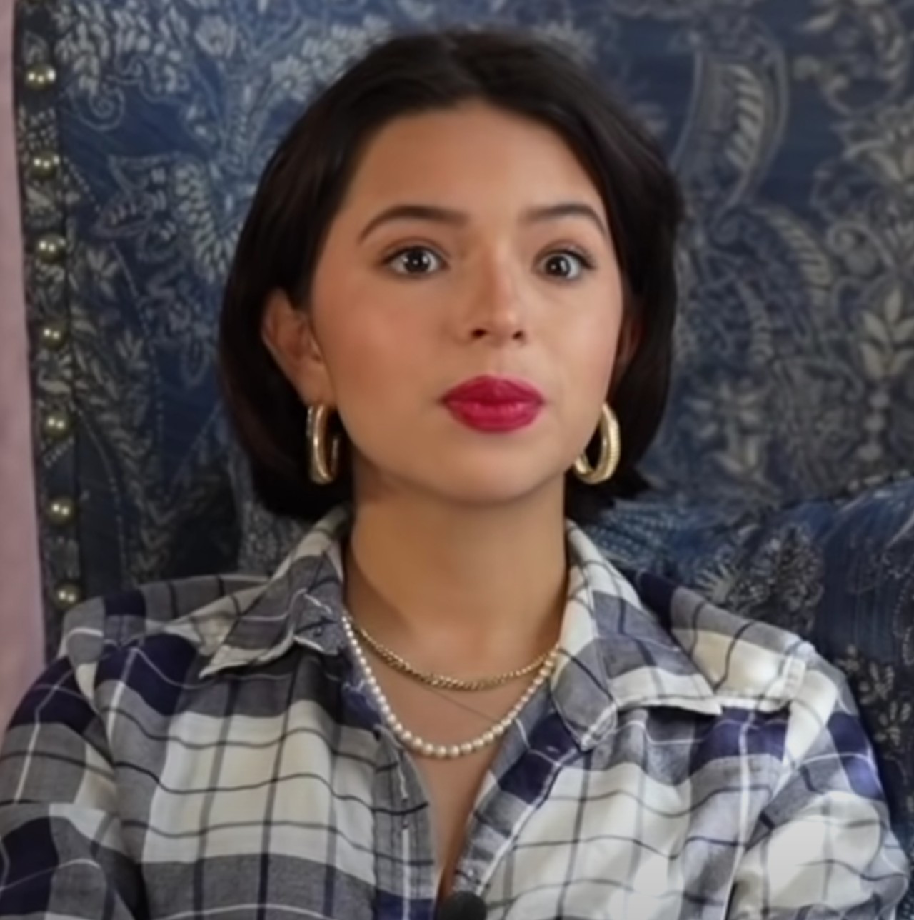 angela aguilar video viejito