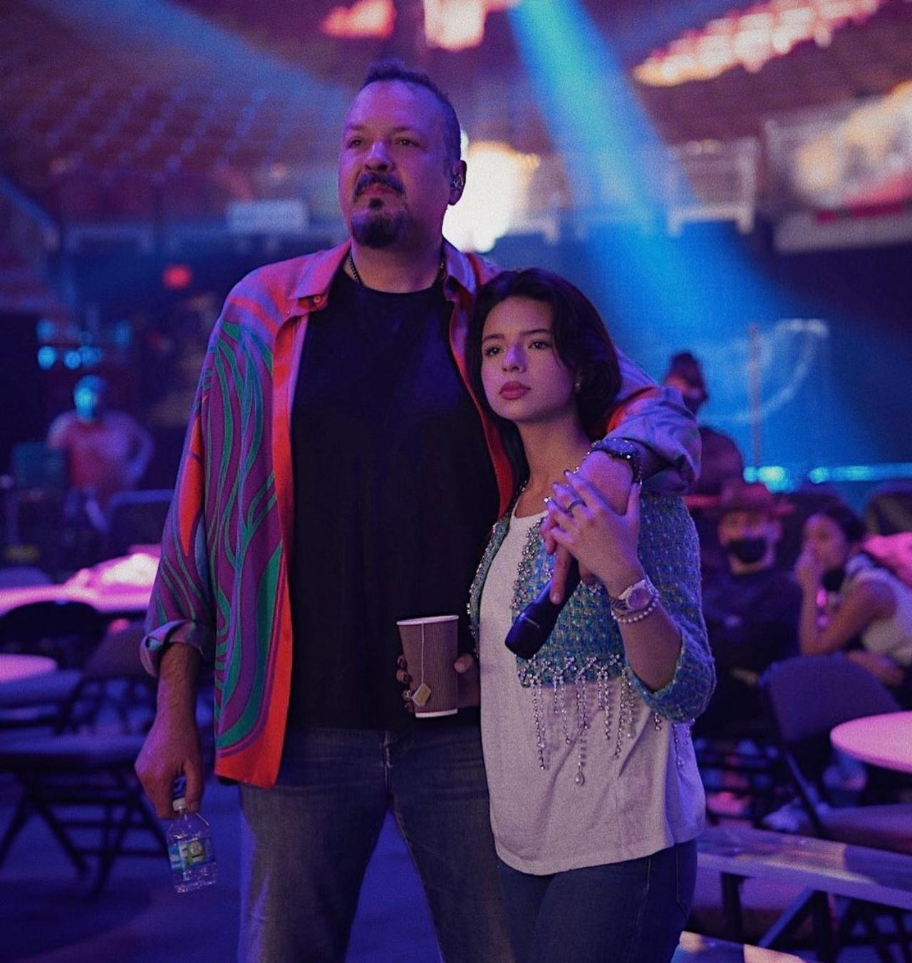 Natanael Cano envia mensaje Angela Aguilar