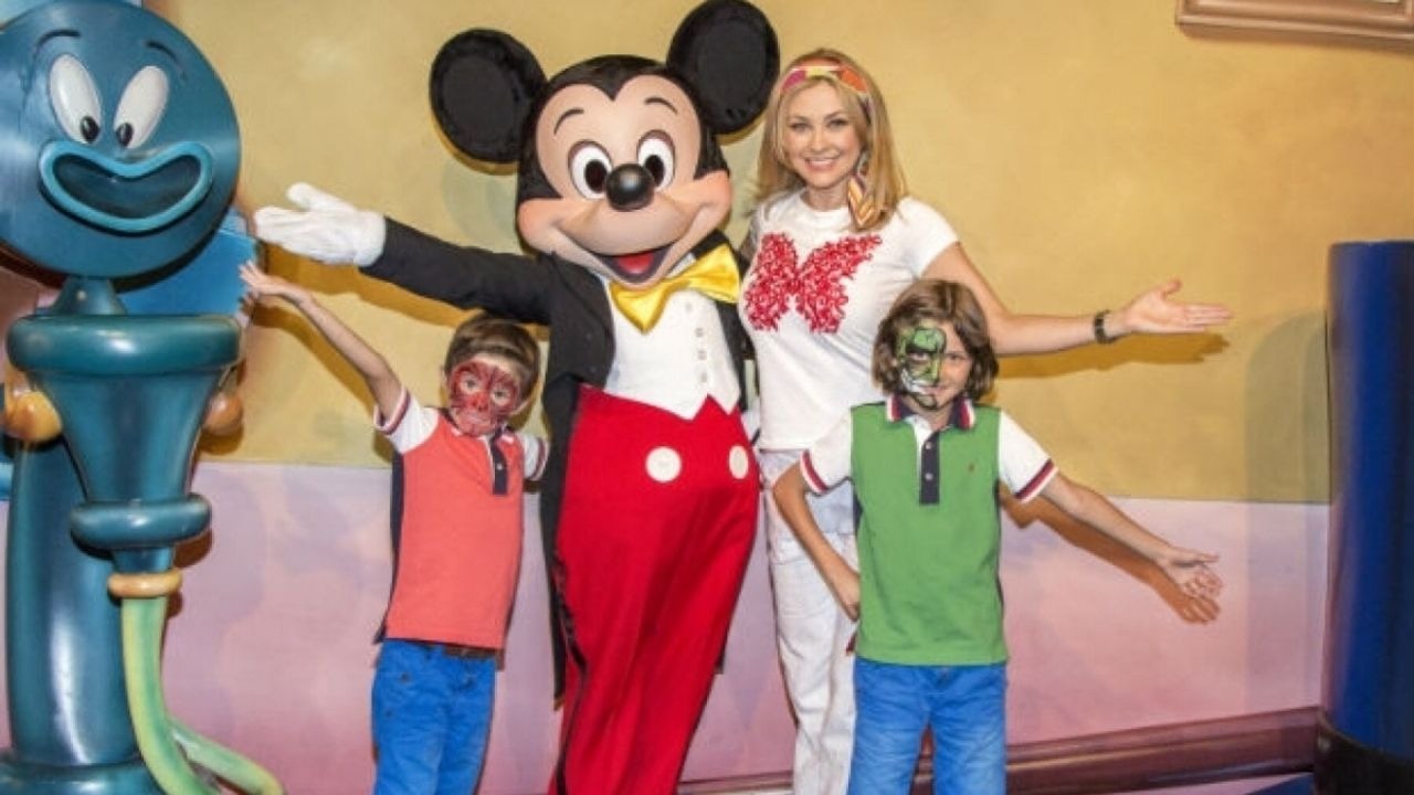 Aracely Arambula fiesta xv anos hijo