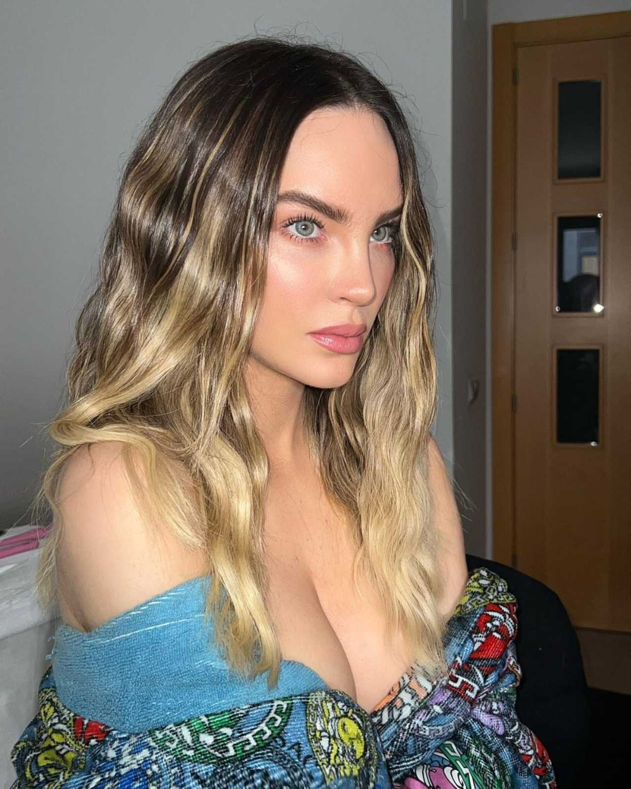 Belinda canta El Rey programa español