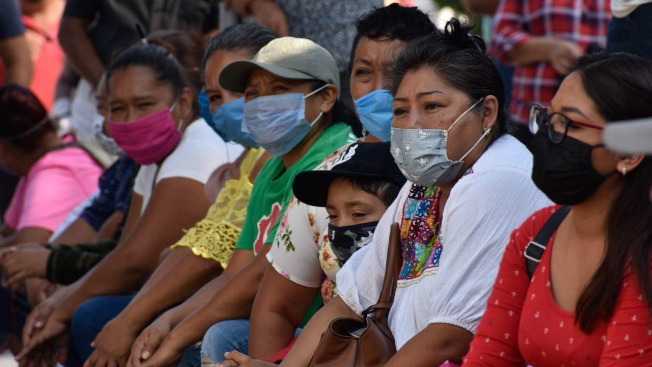 cubrebocas sindome cara vacía