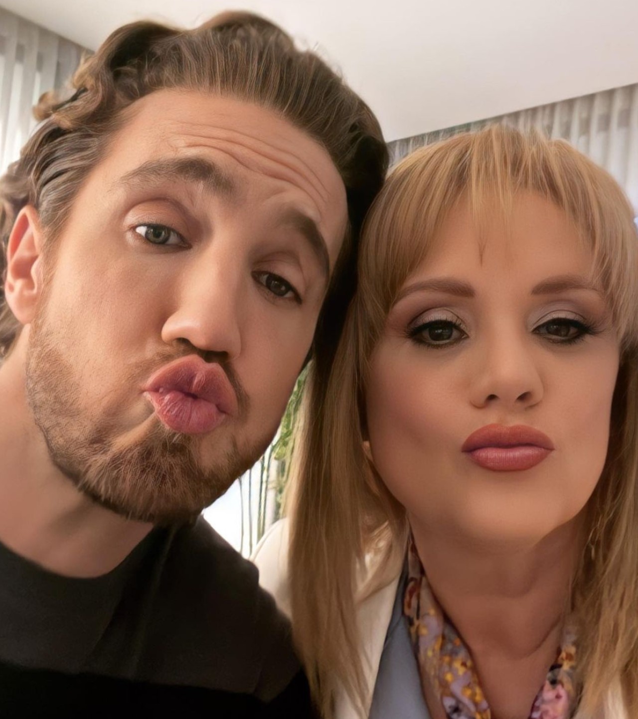 besitos erika buenfil eugenio siller