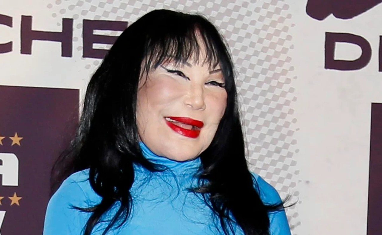 lyn may imponiendo moda anitta