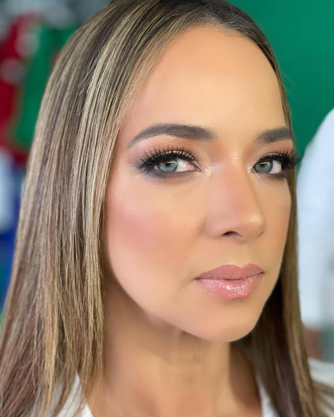 Secreto Adamari Lopez lucir muy joven