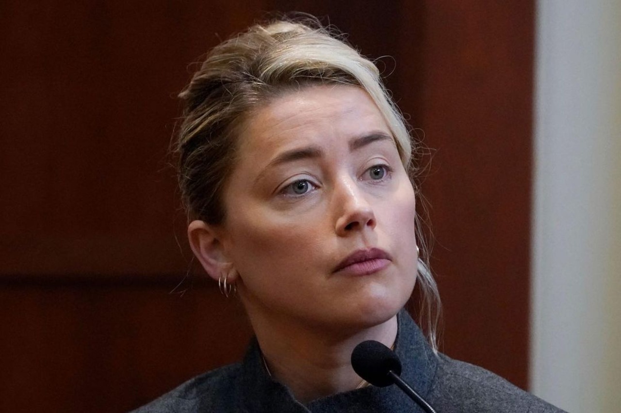 Amber Heard cuestionada regalo Johnny Depp