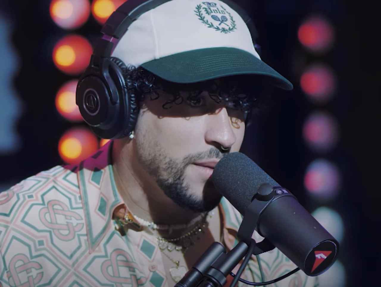 Bad Bunny reacciona a comparaciones con Michael Jackson