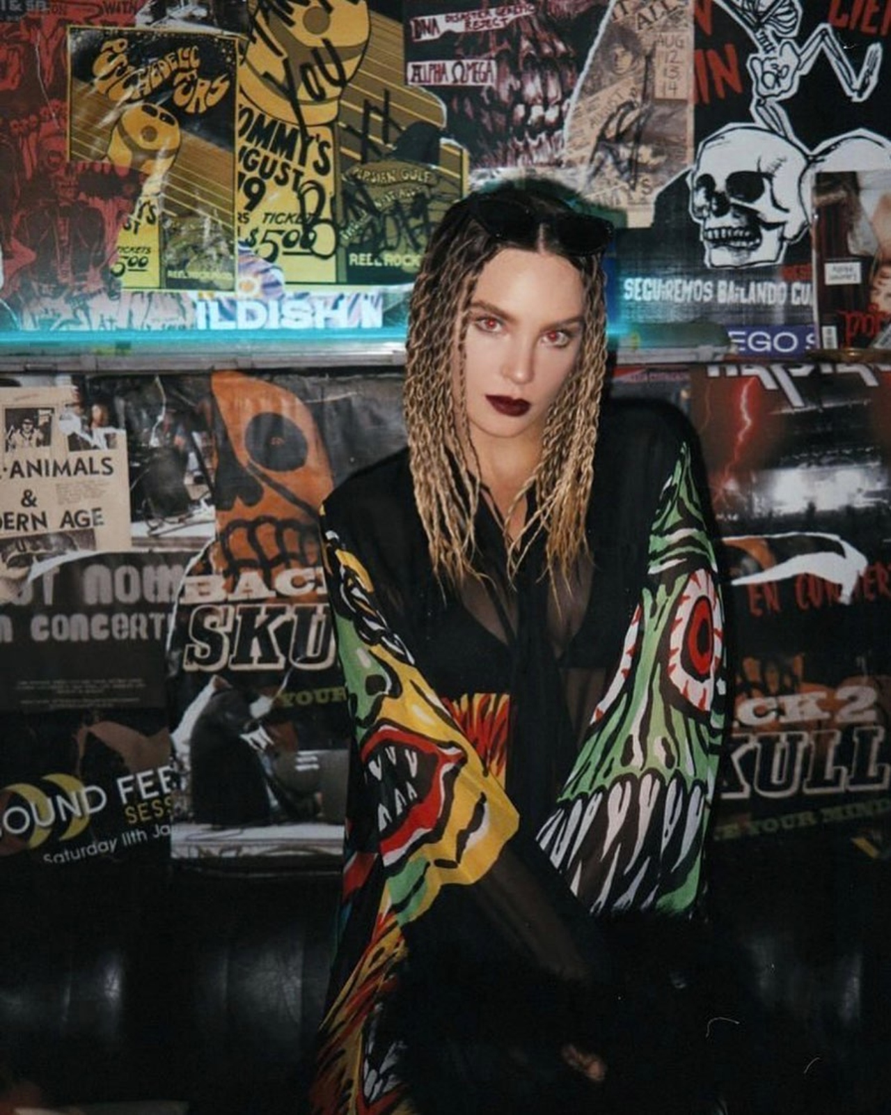 Belinda reaparece en España