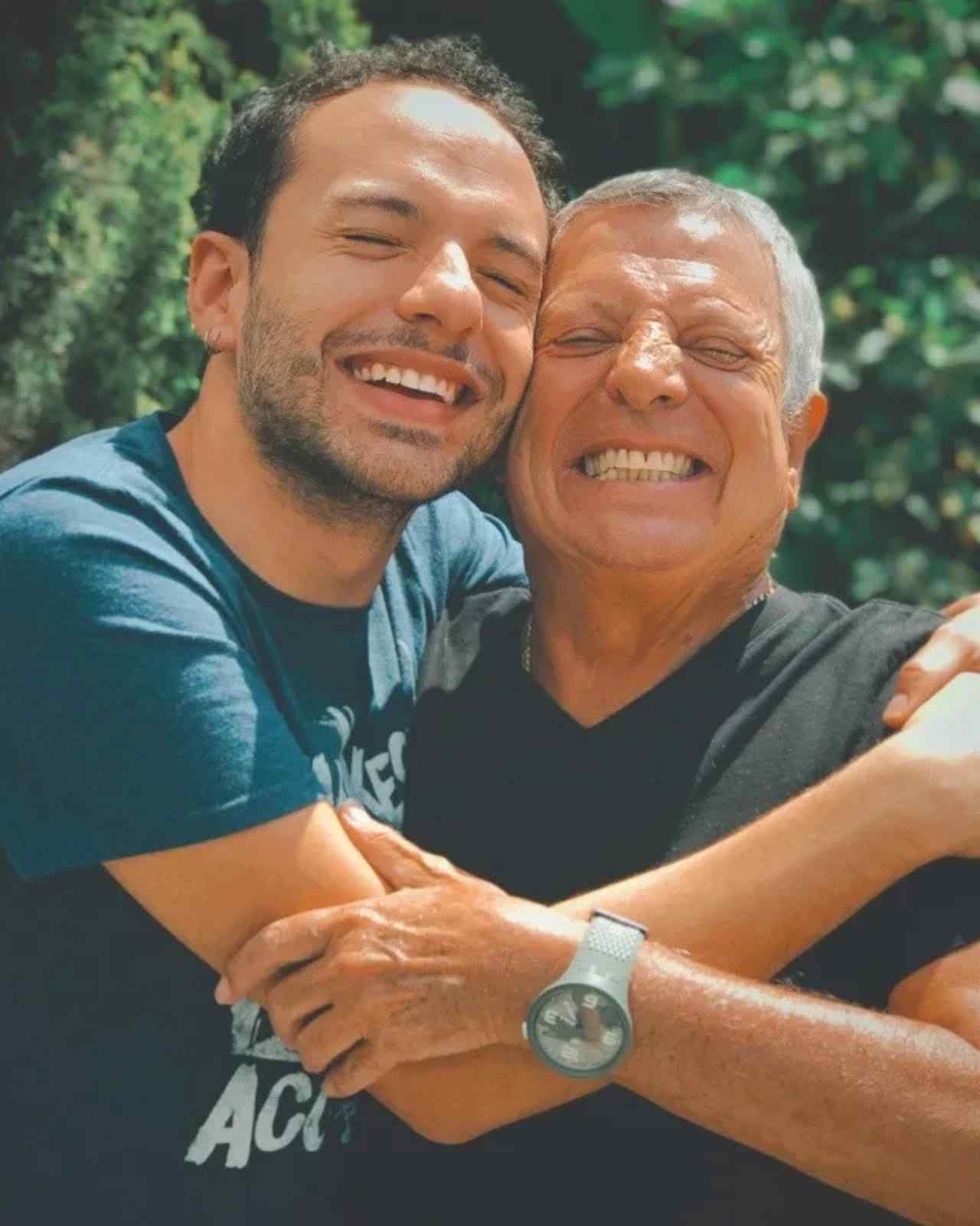 César Bono Leonardo Patricio hijo trabaja