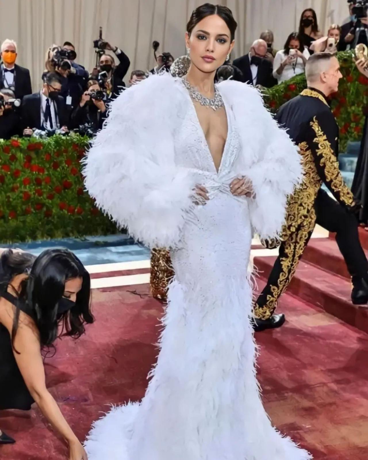 Eiza Gonzalez Met Gala 2022 look