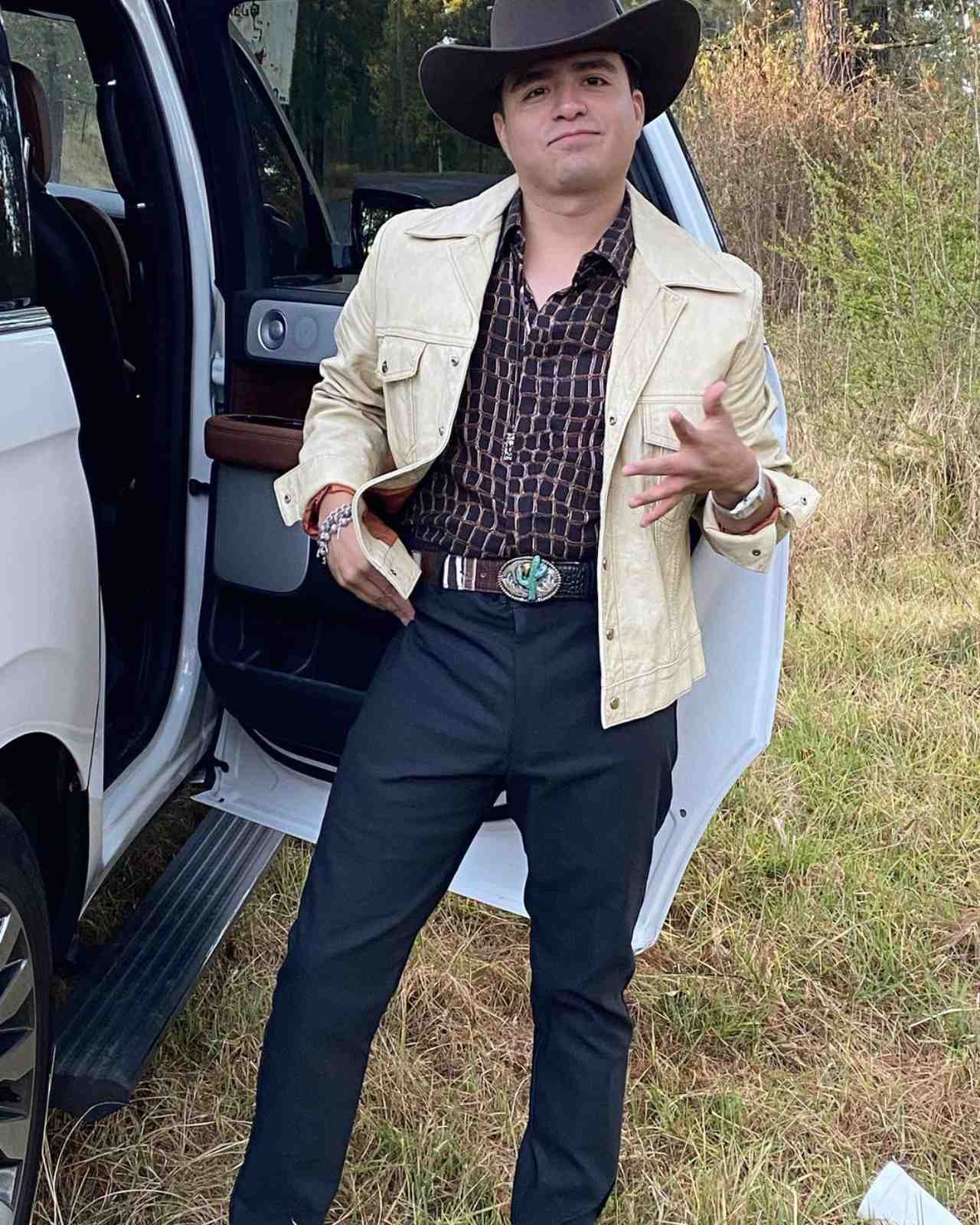 hermano de Nodal Gohn lanza cantante