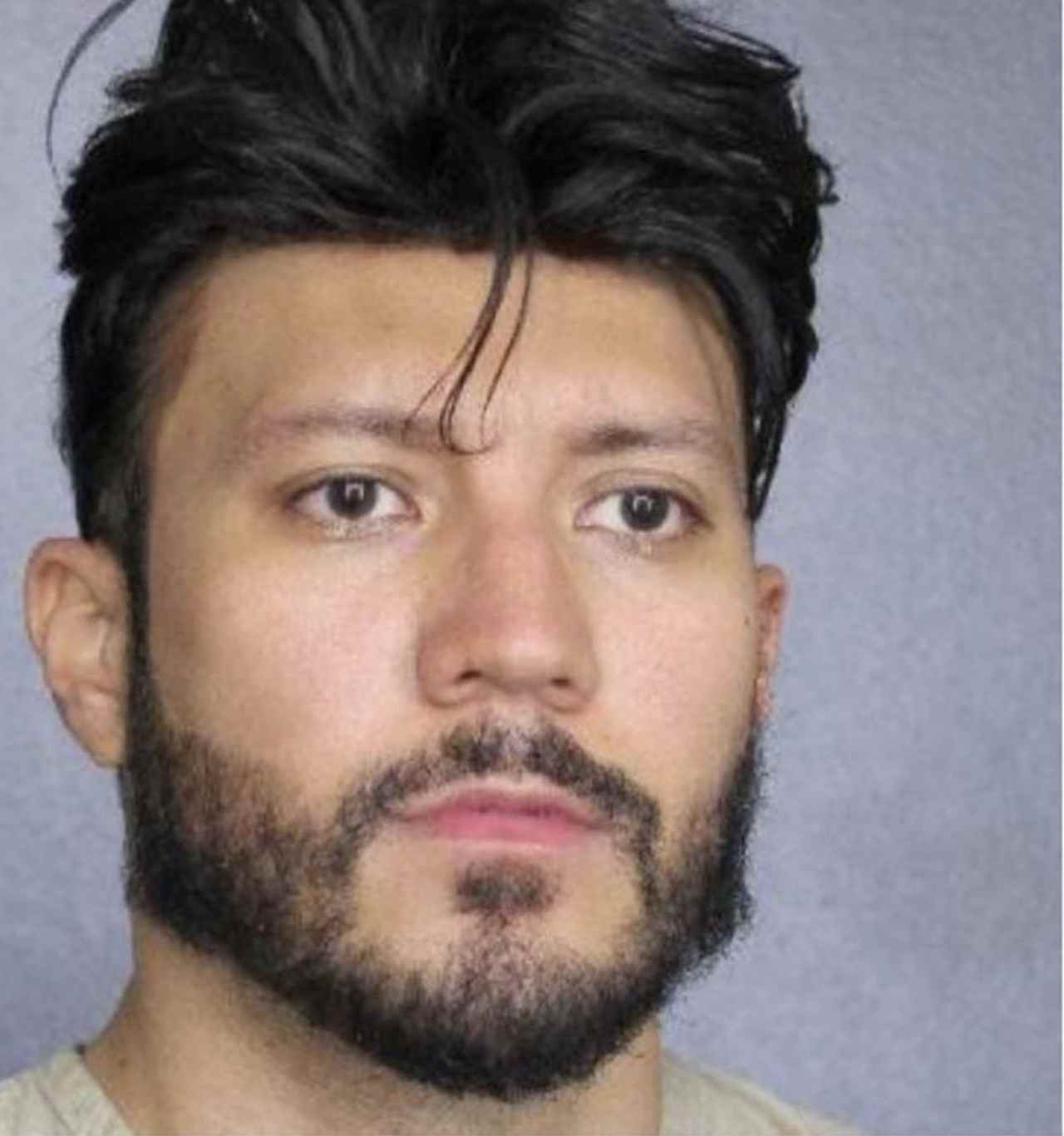 Larry Ramos, esposo de Ninel Conde, prófugo de la justicia