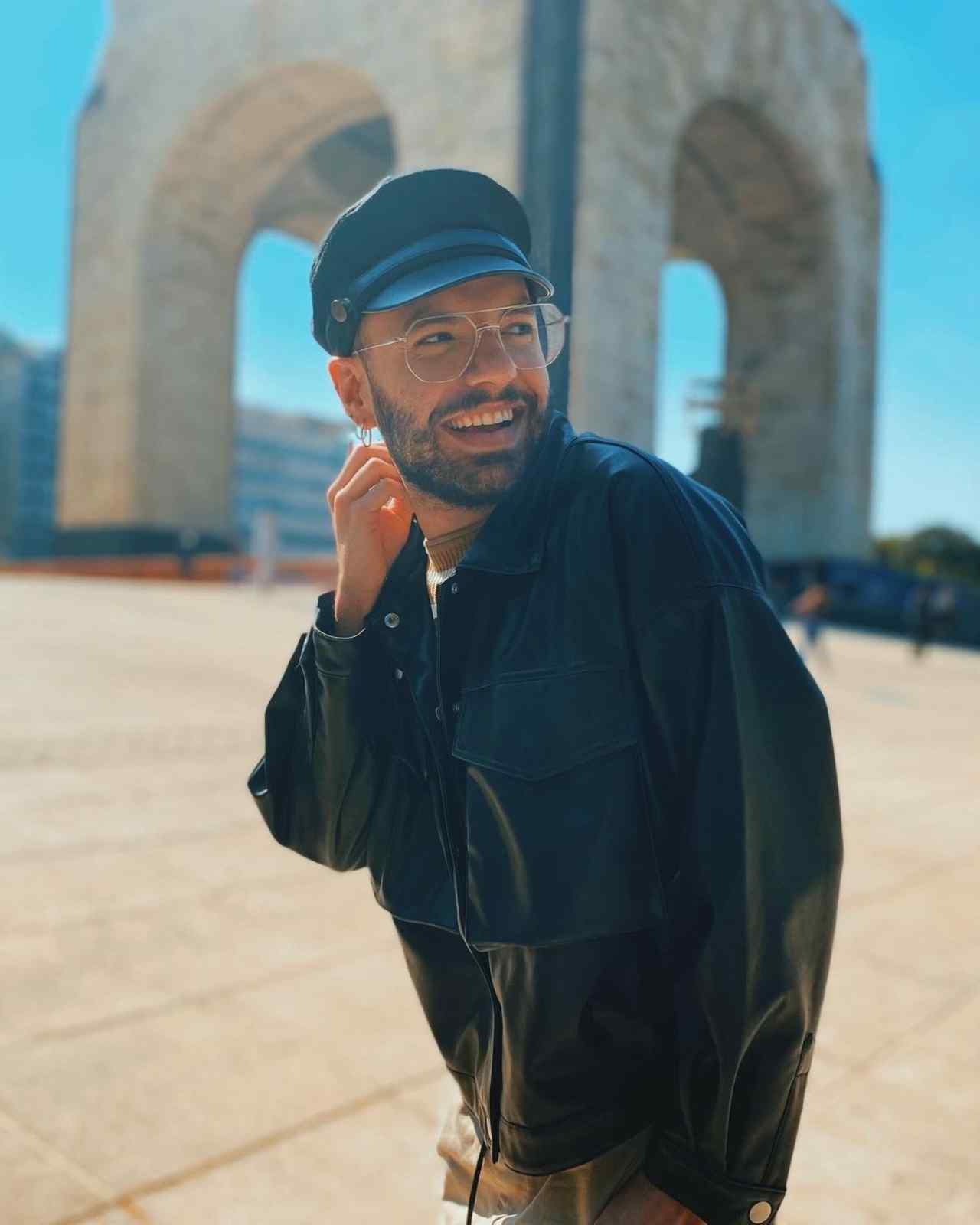 Leonardo Patricio hijo de César Bono asegura que sí trabaja