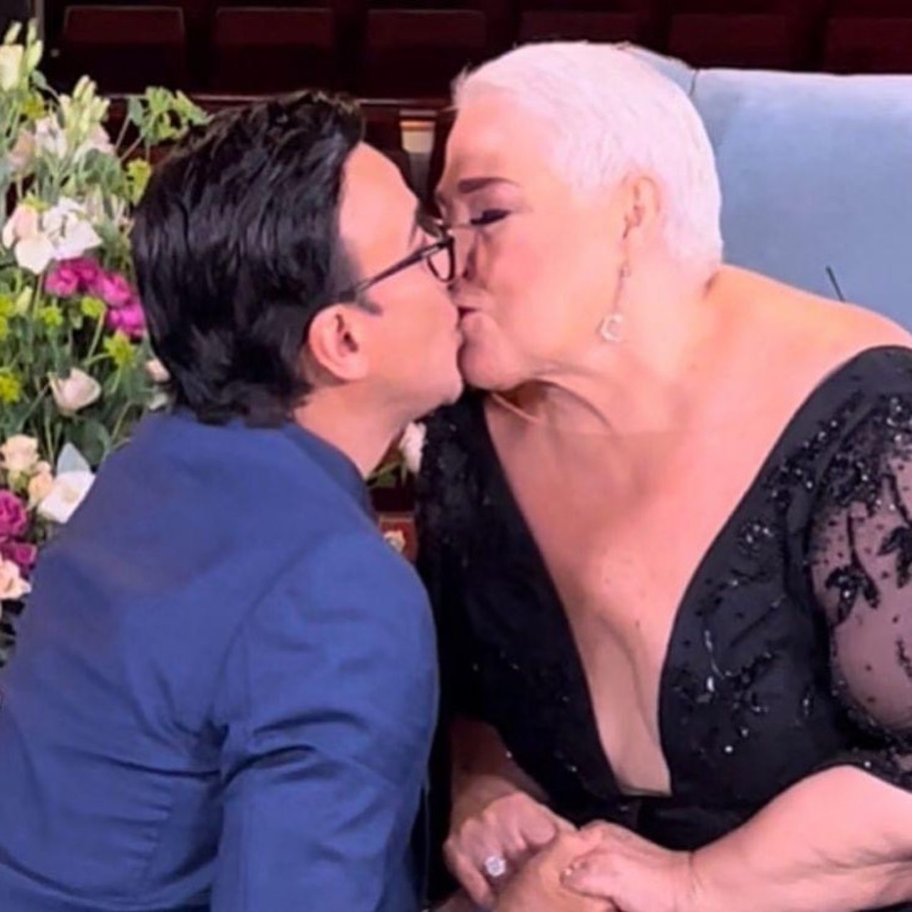 Adal Ramones Luputa Dalessio beso apasionado