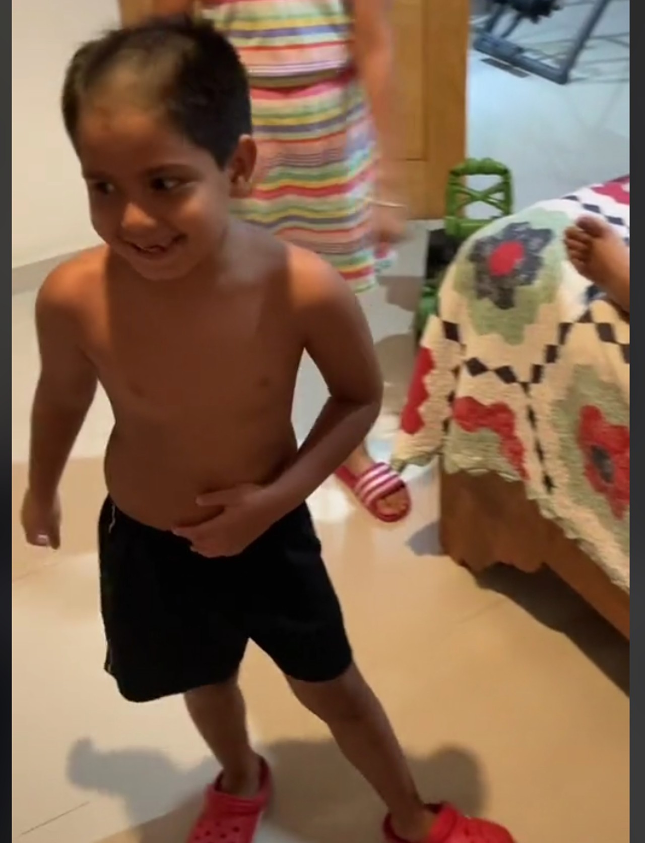 Niño pide corte de Miguel Hidalgo y termina llorando al ver el resultado