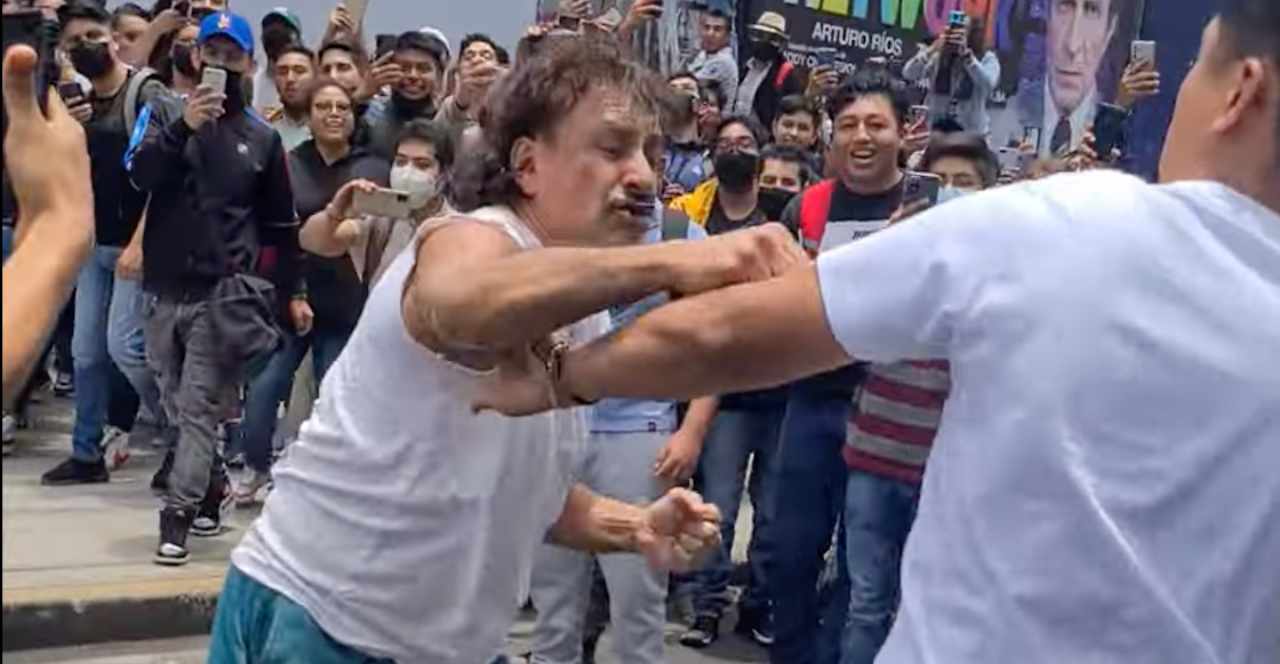 Peters Puños de Oro pelea viral profesor alumno IPN