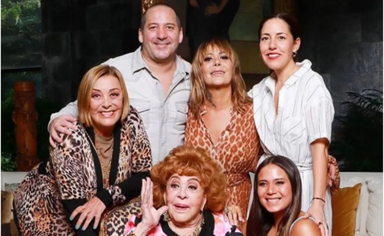 hijos familia silvia pinal