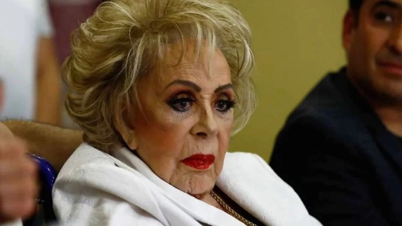 Silvia Pinal triste huida teatro salud