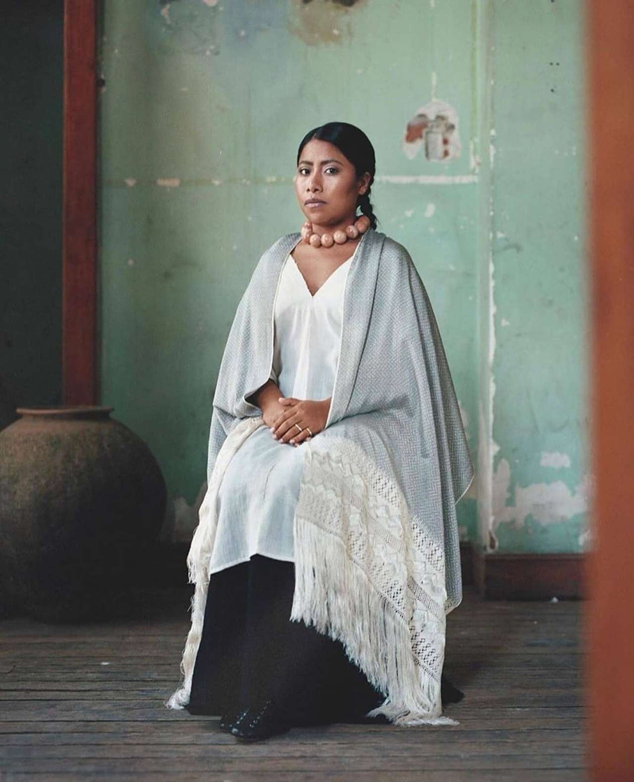 Yalitza en portada de Vogue look