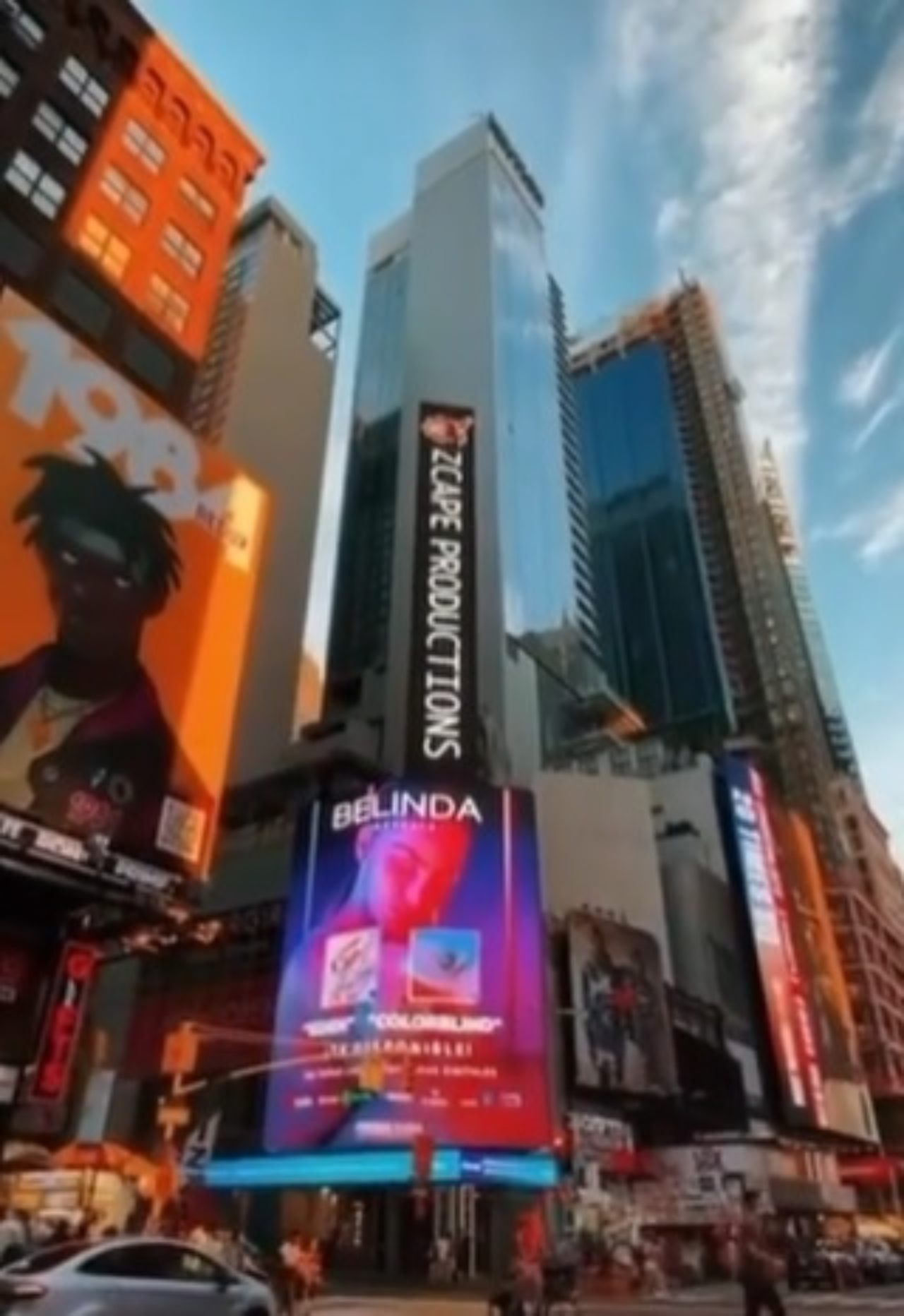 belinda parece en pantallas Times Square
