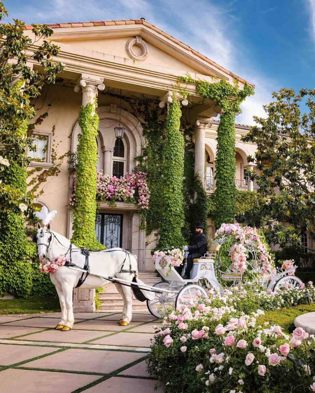 Decoracion boda Britney Spears casa carroza