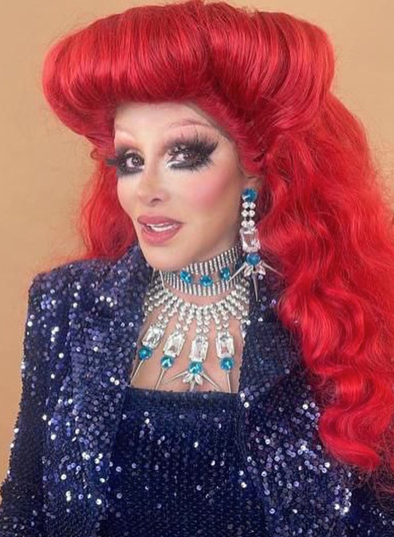 Lucia mendez drags queen mensaje