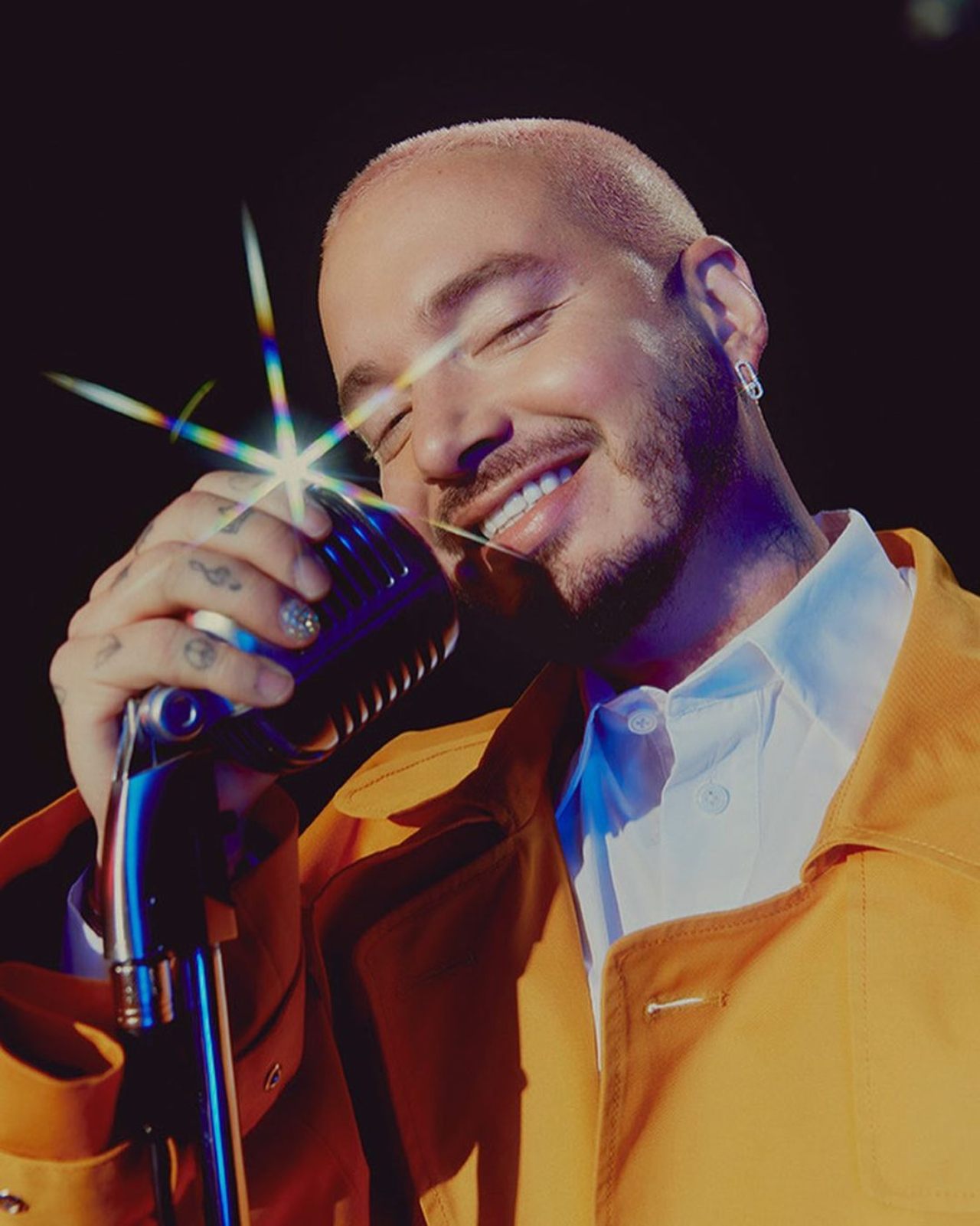 J Balvin cancion Nodal Girasol tiradera