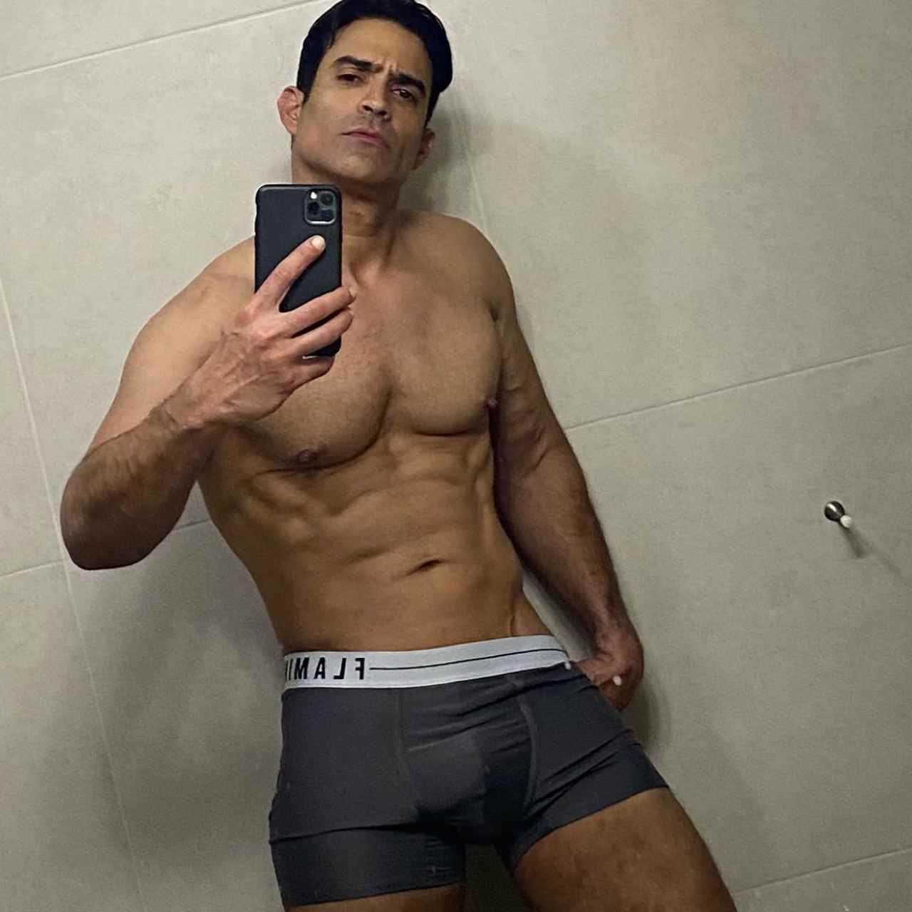 Juan Vidal exhibido por Cynthia Klitbo