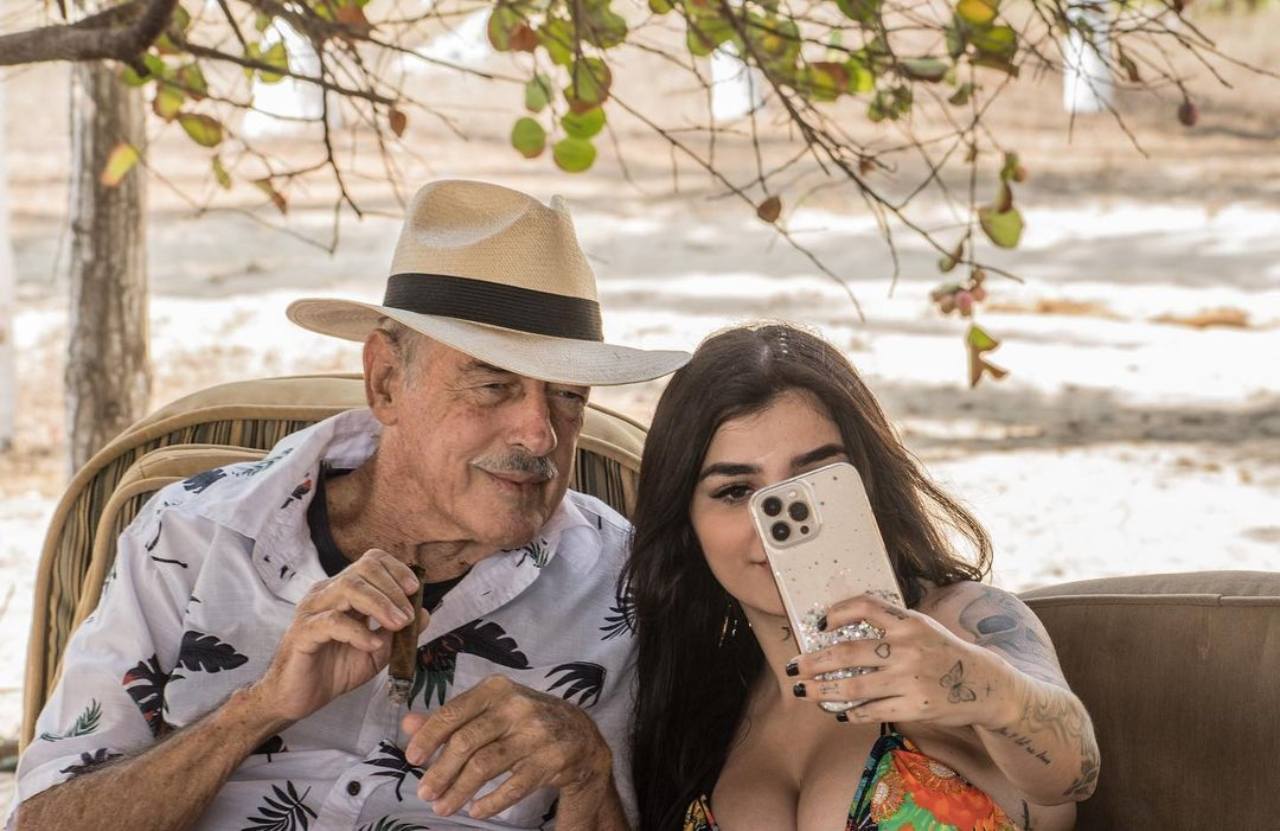 Andres Garcia y Karely Ruiz juntos