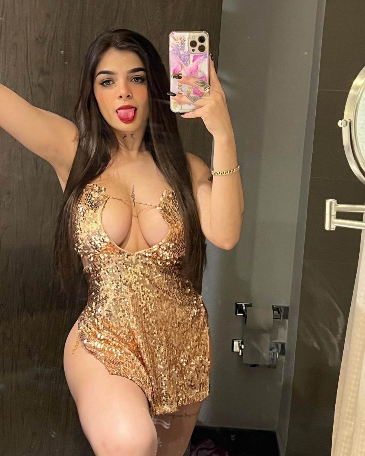Karely Ruiz influencer modelo quien es