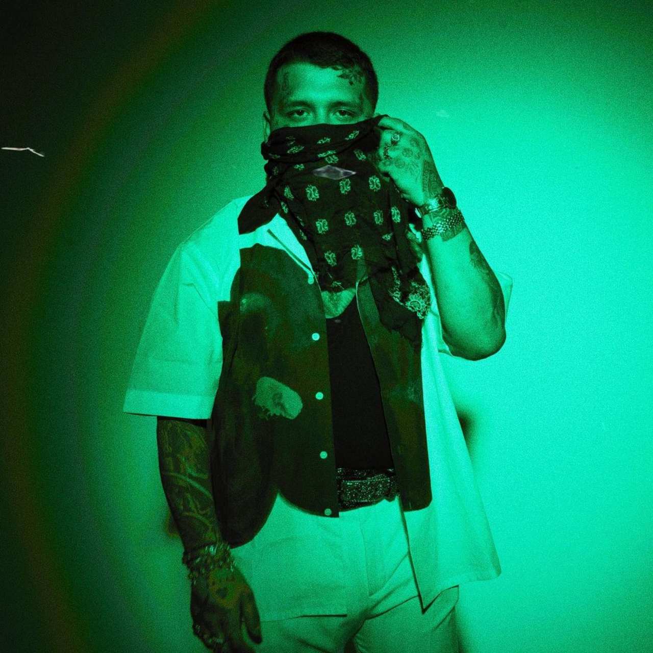 Nodal lanza cancion J Balvin Girasol