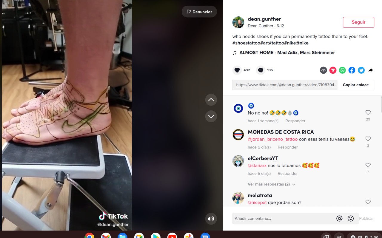 sujeto pies tatuaje zapatos tenis