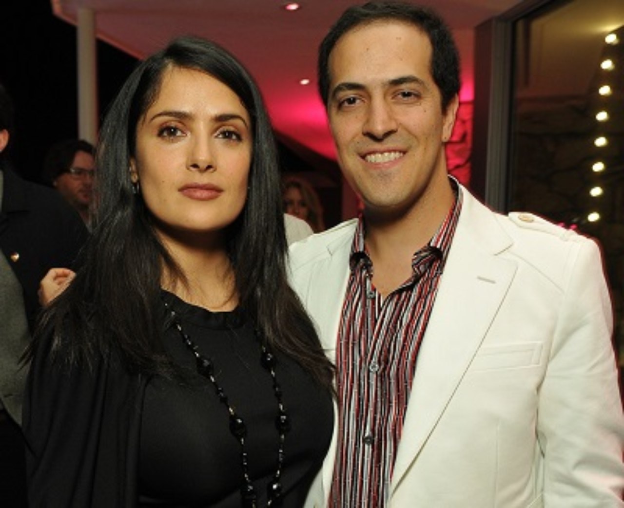 Salma hayek hermano poco conocida fama