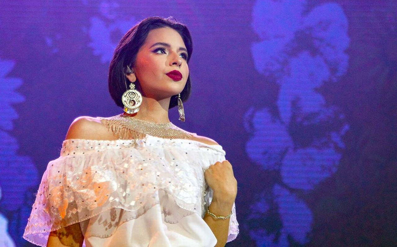 angela aguilar papa calibre 50 canción