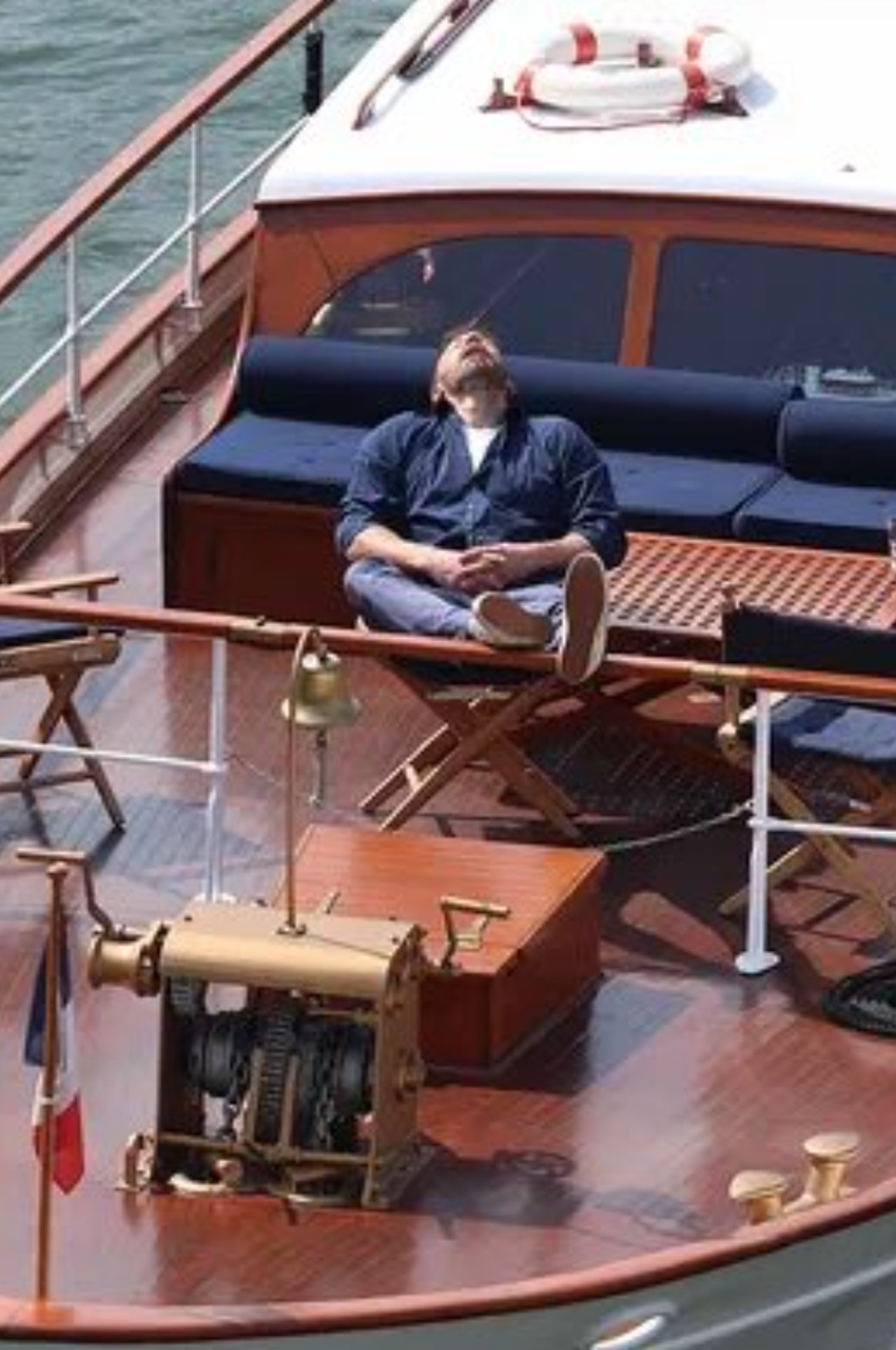 Ben Affleck Jennifer Lopez memes dormido viaje