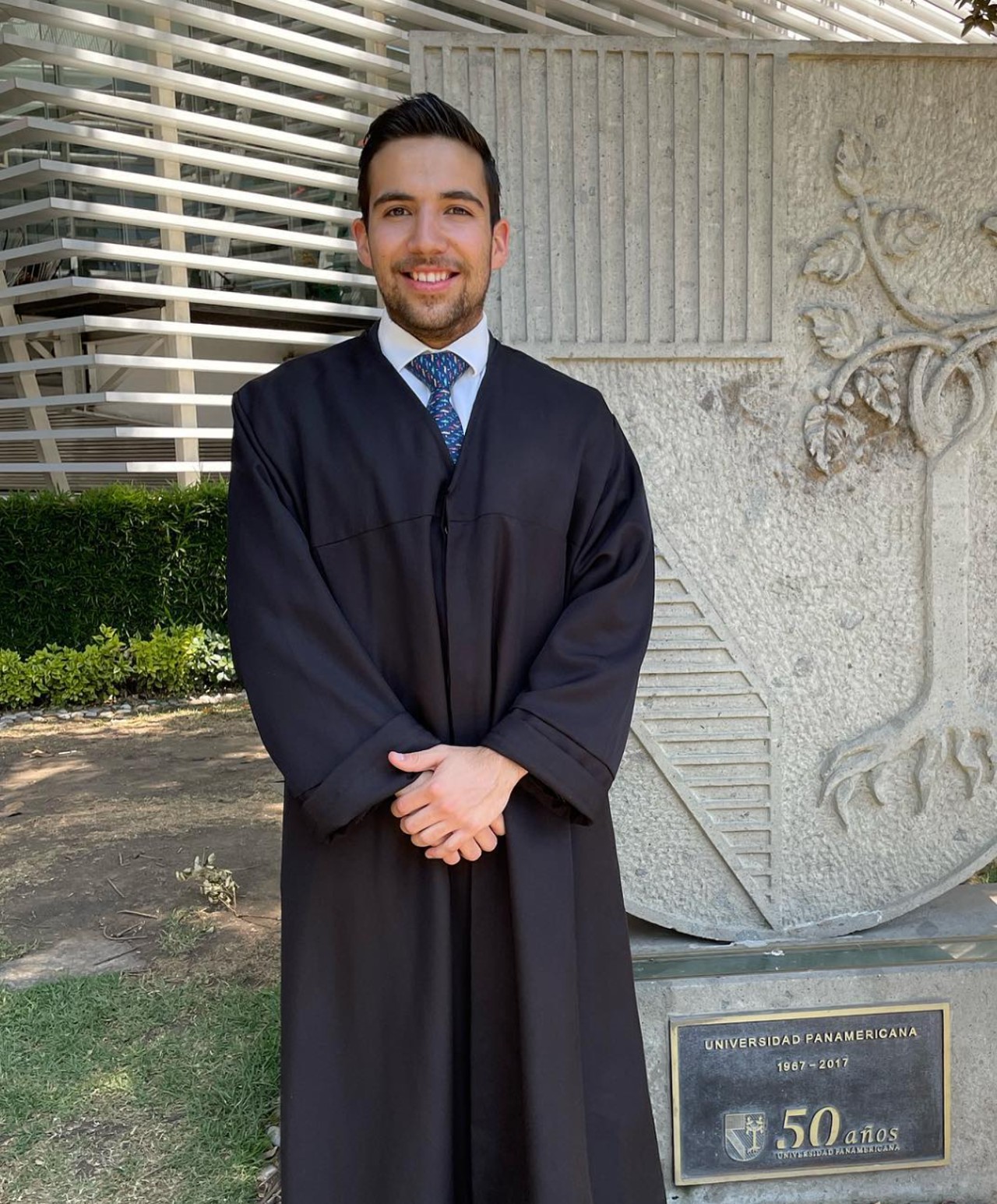 hijo calderon margarita zavala graduación