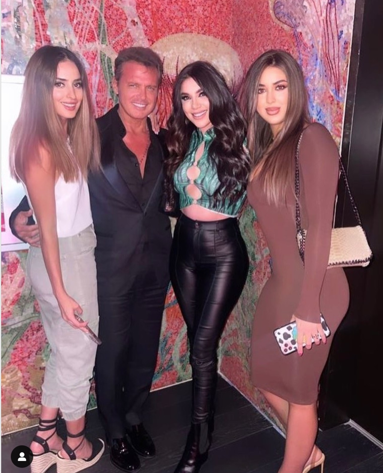 Luis Miguel reaparecio en foto