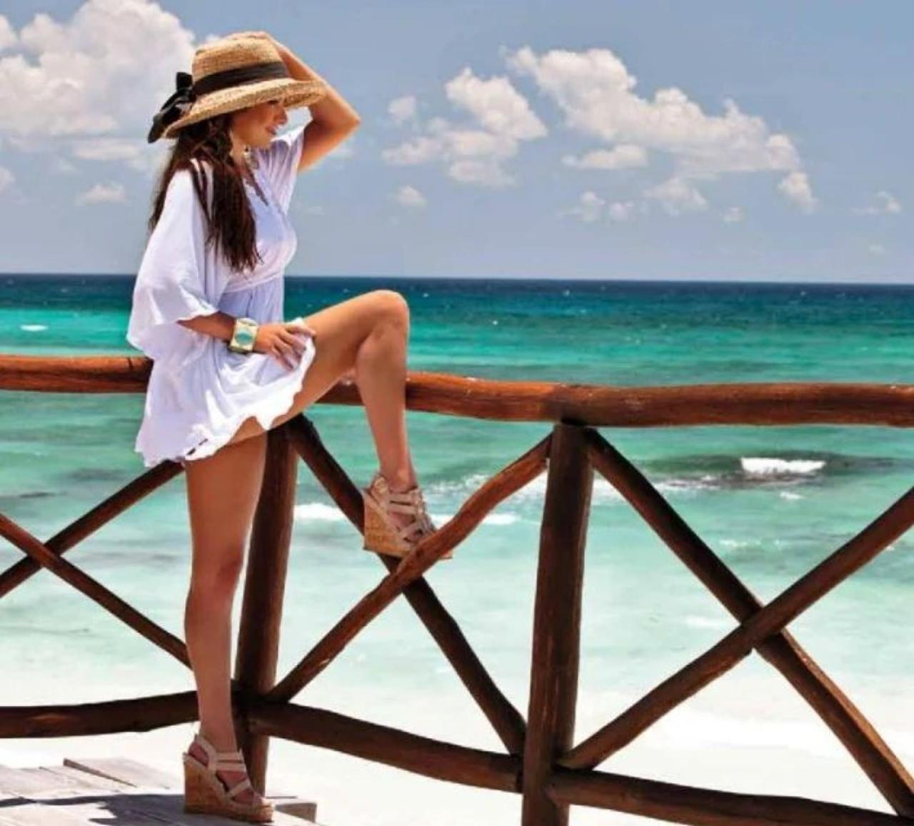 Playa Pilar Montenegro actriz cantante