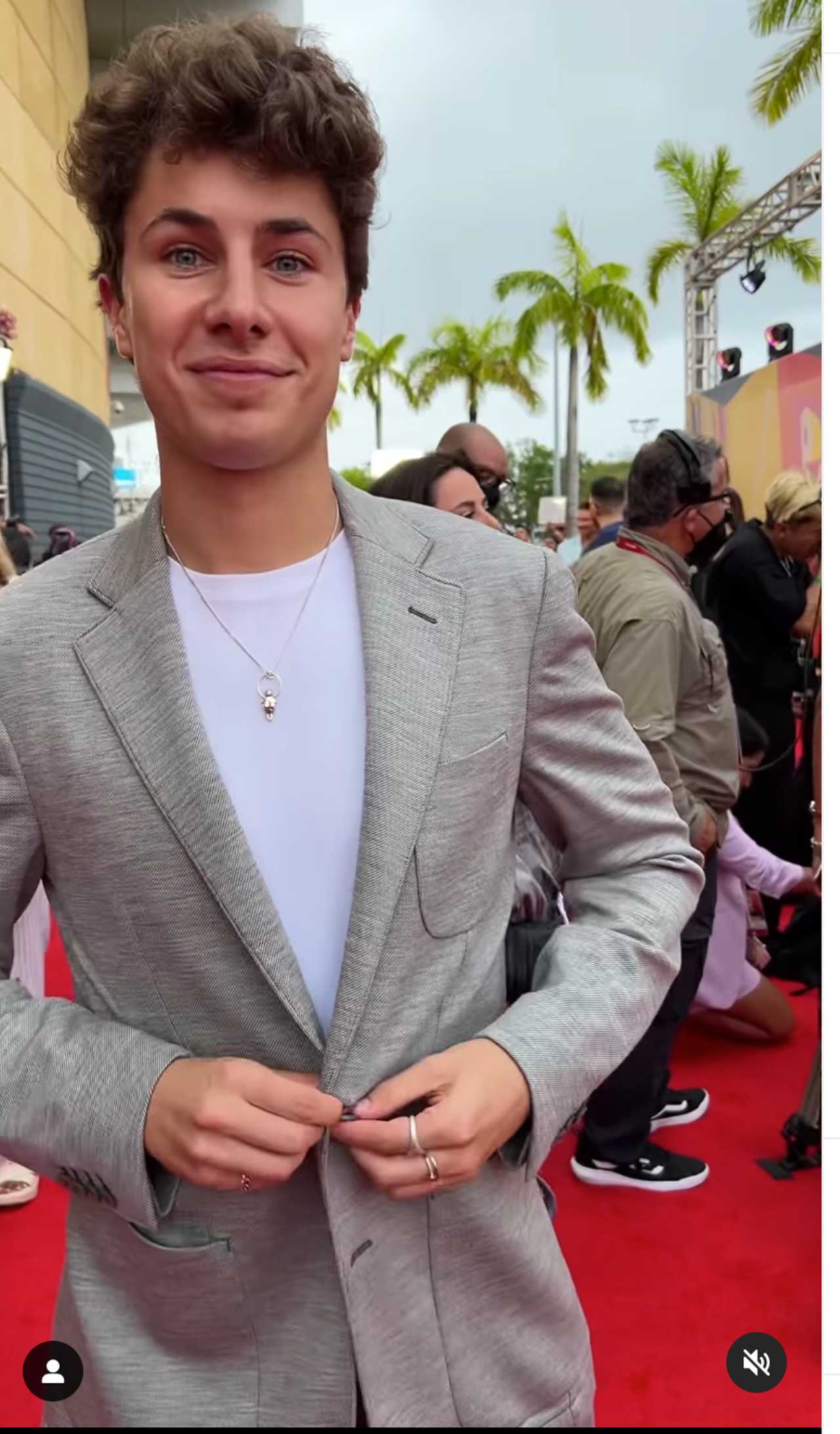 premios juventud look famosos