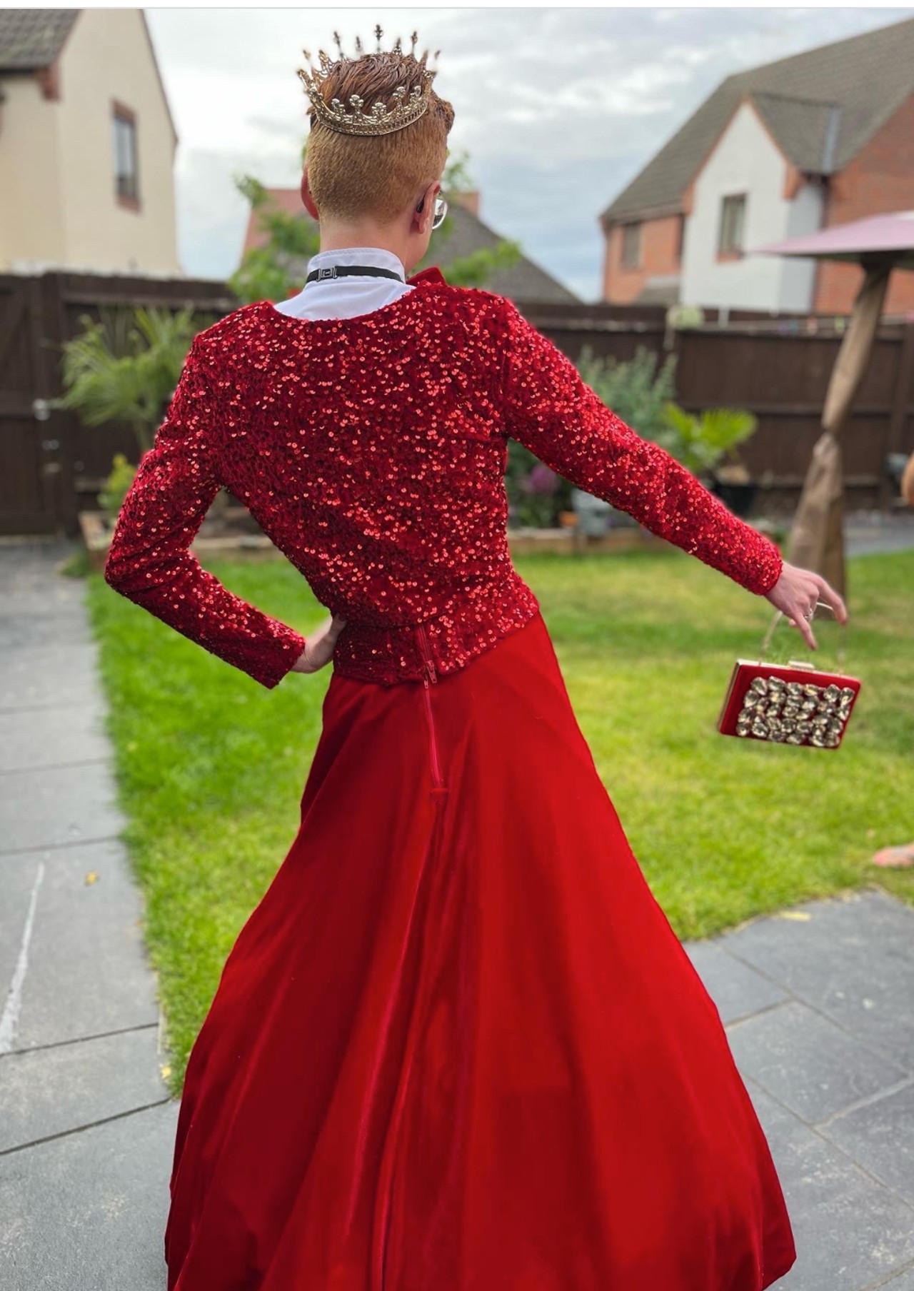 joven vestido graduación moda viral