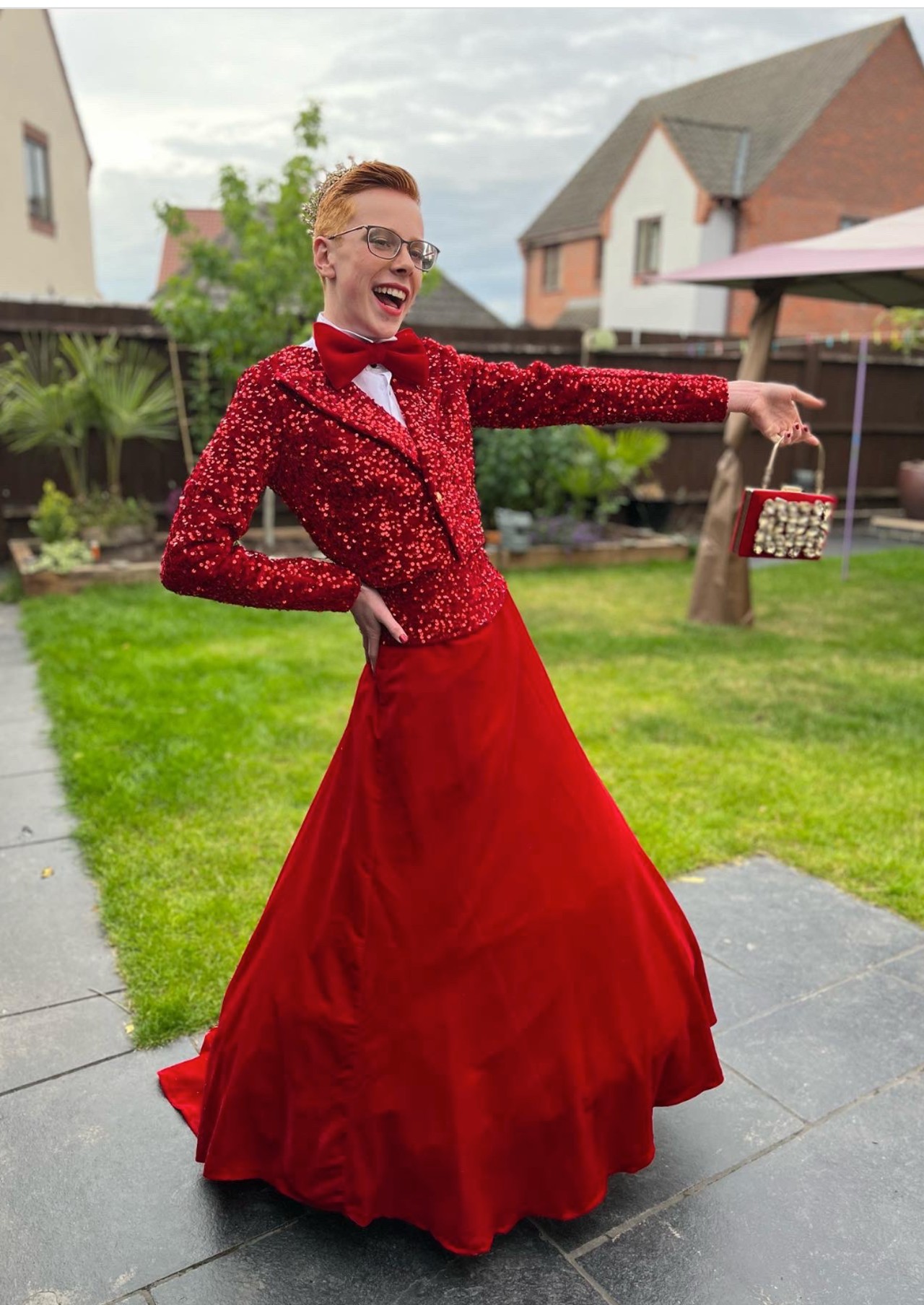 joven vestido graduación moda viral