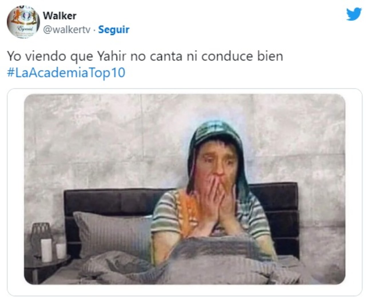Meme Yahir cantando La Academia conductor