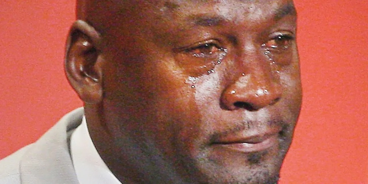 Meme Michael Jordan llorando abuelita