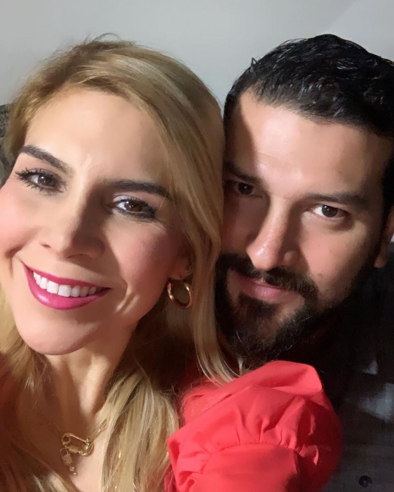 Karla Panini Americo Garza una infiel