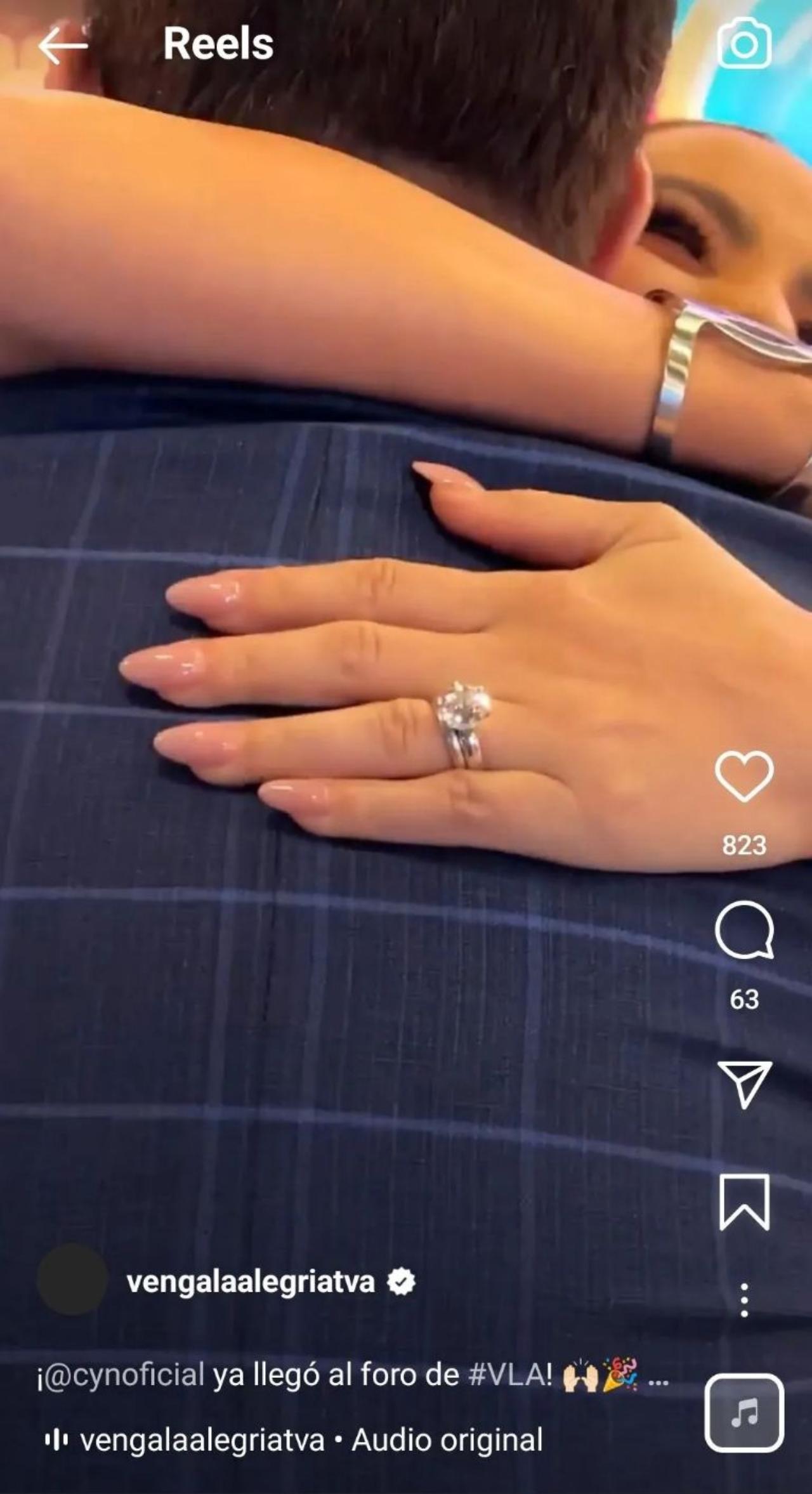 Anillo de Cynthia Rodriguez Carlos Rivera