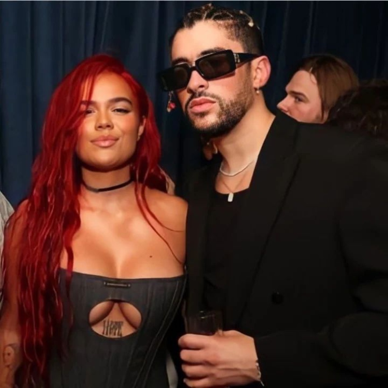 Bad bunny anda con Karol G
