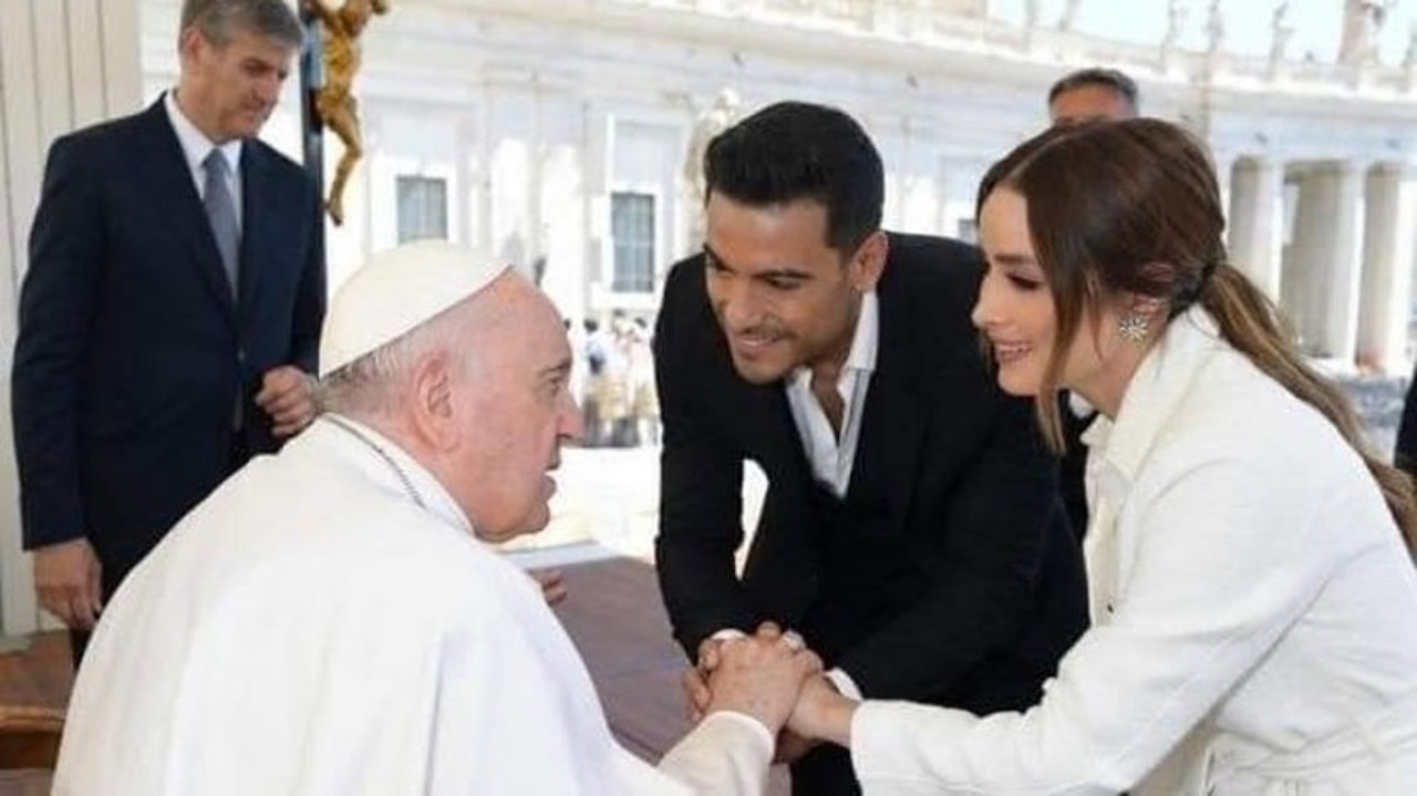 Carlos Rivera anillo boda Cynthia Rodriguez