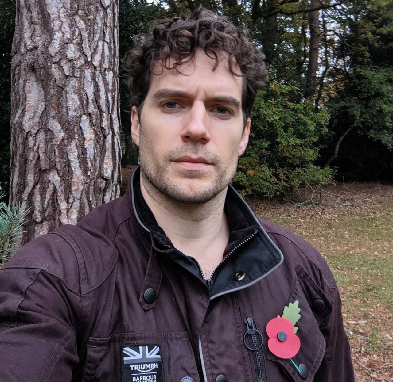 Henry Cavill atractivo