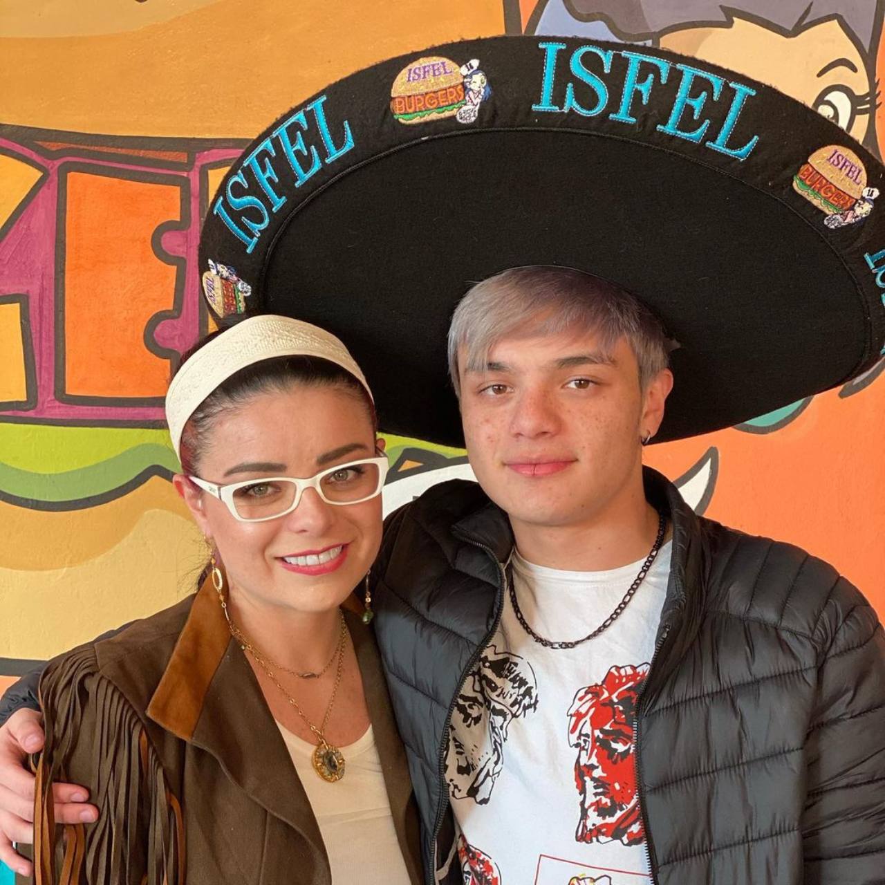 Isfel Burgers empresa fantasma viajes AMLO